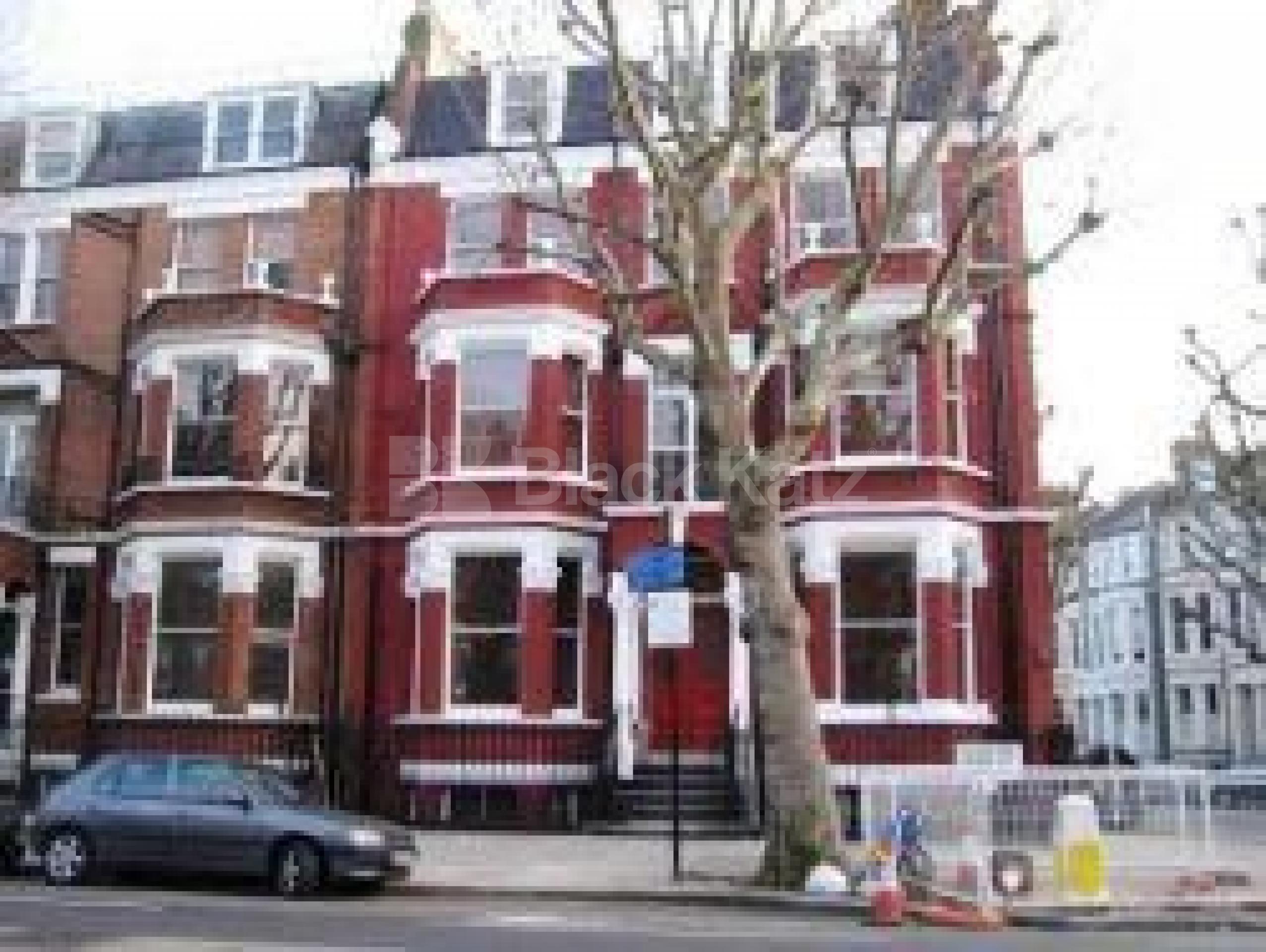 			Studio Apartment, 1 bath, 1 reception Flat			 Sutherland Ave, MAIDA VALE W9 W9